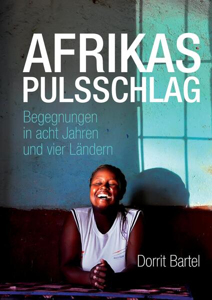 „Wer Dorrit Bartel literarisch nach Afrika folgt, möchte sofort den Koffer packen und losfahren.“ Catrin Ponciano Das Afrika von Dorrit Bartel hat viele Facetten. Am Fuße des Kilimanjaro verplaudert sie fünf Stunden Wartezeit auf den Zug mit einem Angestellten der Tansanischen Eisenbahngesellschaft. In Dakar feiert sie mit fußballbegeisterten Senegalesen den Coupe d’afrique. In Addis Abeba begegnet sie einem Äthiopier, mit dem sie ein Stück deutscher Vergangenheit teilt. Seine Lebensgeschichte beeindruckt sie so, dass sie einen Roman über ihn schreibt. Sie trifft Menschen, die sich von einer unperfekten Welt nicht die Laune verderben lassen. Und fragt sich, warum der Optimismus in Afrika so viel größer ist als in Europa.