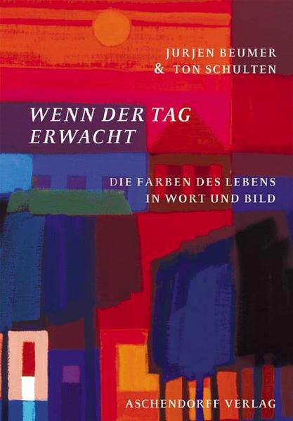 „Mitte der siebziger Jahre habe ich in der niederländischen Region Twente meine Arbeit als Pastor aufgenommen. Einige Jahre später zog ich in den dicht besiedelten Westen der Niederlande um. Ich ahnte nicht, dass Ootmarsum sich in den kommenden Jahren zu ei-nem auch in Deutschland bekannten Künstlerstädtchen entwickeln würde. Die Initiative dazu kam von Ton Schulten und seiner Frau Ank. Beide sind in Ootmarsum geboren und aufgewachsen. Ton hat an der Kunstakademie in Enschede Grafikdesign studiert, danach baute er ab 1976 eine eigene Werbeagentur auf. Obwohl es ein sehr erfolgreiches Unternehmen war, ist er in seinem Herzen immer freischaffender Künstler geblieben. Seine Entscheidung in 1989, die er zusammen mit seiner Frau Ank getroffen hat, sich nur noch der Malerei zu widmen, hat beide auf unsichere Wege geführt. Schritt für Schritt entdeckte er dann in Landschaft und Farbe seine Inspiration. Seitdem sind seine Land-schaftsmosaike in ungewohnt intensiven Farben wiedergegeben. Die Kulisse bildet meistens seine Heimat, das geliebte Twente. Als ich vor einigen Jahren wieder mal in Ootmarsum zu Besuch war, führte mein Weg mich „zufällig“ in die Galerie Ton Schultens, danach besuchte ich sein Museum. Die Kraft seiner Farben sprang mir förmlich entgegen und raubte mir fast die Luft, mein Herz war tief berührt. Ob es wohl denkbar wäre, zusammen mit Ton ein meditatives Buch herzustellen, ein Buch in dem wir zusammen unsere Inspiration in Wort und Bild zum Ausdruck bringen? Es war möglich. Mitte 2007 hat der Unternehmensberater und Coach Willy Damhuis, der aus Denekamp in Twente stammt und in Altenberge bei Münster wohnt, uns angeregt, eine Deutsche Version von „Als de dag ontwaakt“ auf den Markt zu bringen. Wir sind sehr froh, dass sie jetzt erscheint. Denn Farbe und Poesie kennen keine Grenzen.“