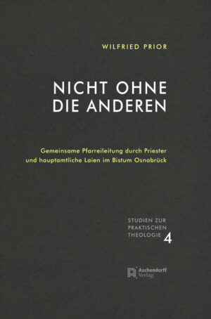 Die Kirche lernt. Sie lernt auf Gott und auf die Menschen zu schauen. Sie lernt, ihren Auftrag ernst zu nehmen. Die Kirche lernt, dass sie ein hinweisendes Zeichen und nicht das Bezeichnete ist. Sie lernt, dass ihre Strukturen ihrer Botschaft entsprechen müssen. Sie lernt, dass Macht ein Dienst und kein Selbstzweck ist. Sie lernt, die anderen zum Aussprechen der eigenen Wahrheit zu brauchen. Sie lernt zu beteiligen. Die Kirche lernt, wie sie umkehren und sich wandeln kann. Die Kirche lernt nicht. Sie hat Angst, das ihr Anvertraute vorschnell aufzugeben. Sie stellt Bedingungen für den Zugang. Sie sichert ihre Unbeflecktheit. Die Kirche steht in der Verantwortung. Sie glaubt, dass die Wahrheit in ihre Hände gelegt ist. Sie will die Anwesenheit Gottes in dieser Welt sichern. Sie ist sich sicher. Sie glaubt, ein Fels in der Brandung zu sein. Sie glaubt, Macht nötig zu haben. Sie lehrt. Sie bietet Orientierung. Die Kirche bleibt sich gleich und fordert Umkehr von anderen. Diese schroffe Gegenüberstellung zeigt die Pole und Zustände der derzeitigen Kirchensituation, Kirchenwahrnehmung und Kirchenentwicklung und steht für die oft gegensätzlichen Anliegen, Hoffnungen, Aufbrüche, Beharrungen und Ängste. Die vorliegende Arbeit reflektiert vor diesem Hintergrund einen Lernprozess zur Entwicklung neuer Leitungsformen in den Pfarreien im Bistum Osnabrück. Im Projekt „Pastorale Koordination“ leiten Priester und hauptamtliche pastorale Mitarbeiter*innen gemeinsam als Tandem. Die Arbeit gibt Rechenschaft über den Prozess der Entwicklung und Implementierung und liefert einen Beitrag zur Diskussion um Macht und Beteiligung in der Kirche.