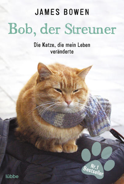 Die komische und manchmal abenteuerliche Geschichte einer ungewöhnlichen Freundschaft Millionenfach hat sich der Roman "Bob der Streuner" von James Bowen bereits verkauft. Ein modernes Märchen: Der Obdachlosigkeit entkommen, schlägt James sich als Straßenmusiker durch. Als er eines Abends einen abgemagerten, streunenden Kater vor seiner Tür findet, scheint er sein tierisches Ebenbild zu treffen. Und mehr noch: Während er den Streuner aufpäppelt, entwickelt sich eine besondere Freundschaft. Der Kater Bob will nämlich keineswegs zurück in die Freiheit. So, wie James dem Kater Bob seine Lebenskraft zurückgibt, so füllt das samtpfötige Wesen James' Leben wieder mit Sinn - und jeder Menge witziger Anekdoten. Mittlerweile sind James und Bob weltbekannt, ihre Geschichte hat bereits Millionen Leser gerührt. Nur selten wird die Beziehung zwischen Mensch und Katze so charmant beschrieben wie in "Bob, der Streuner".