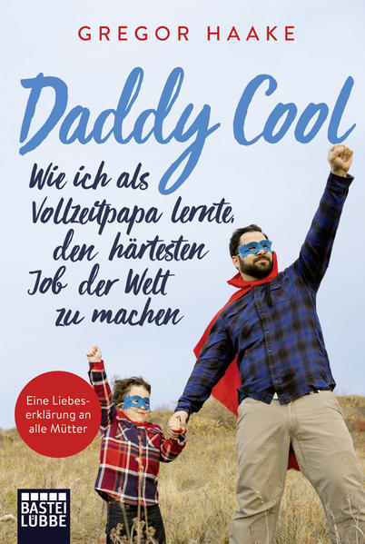 Gregor Haake lässt seine Karriere sausen und wird Vollzeitpapa. Der Job des Familienmanagers - in den meisten Familien immer noch von Mama ausgefüllt - kann so schwer nicht sein. Doch Pustekuchen: stundenlange Diskussion um das richtige Kita-Outfit, aus dem Ruder laufende Geburtstagspartys mit einer Horde Fünfjähriger und verminte Elternabende, an dem Debütant Gregor Haake die Rolle des Elternsprechers zugeschoben bekommt, zeigen ihm schnell seine Grenzen auf. Dieser Job ist die Hölle. Wie auch Männer darin die Hitze aushalten und warum es an der Zeit ist, die Väter ran zu lassen, erzählt Daddy Cool in diesem wunderbar komischen Buch.