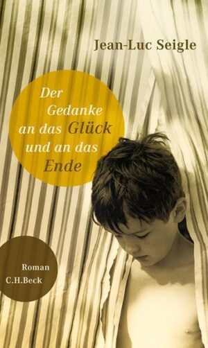 Der 9. Juli 1961 ist ein einschneidender Tag für die Familie Chassaing. Für Albert, seine Frau Suzanne und ihren jüngeren Sohn Gilles. Der ältere, Henri, ist als Soldat im Algerienkrieg. An diesem Tag wird den Chassaings der erste Fernseher in das Dorf geliefert, weil eine Sendung über den Krieg, in der Henri auftritt, ausgestrahlt wird. Alle werden kommen. Auch erfährt man auf eine geradezu zärtliche Weise durch Albert, dass Suzanne, die alles Neue liebt, an diesem Tag anfängt einen anderen Mann zu begehren. Er weiß, er wird nichts dagegen tun können, weil der Zweite Weltkrieg ihn verändert hat. Er kämpfte in der Festung Schoenenbourg der Maginotlinie. In der Nacht des 9. Juli erhängt sich Albert. Zuvor eröffnet er seinem jüngeren, gerade Honoré de Balzacs "Eugénie Grandet" mehr erlebenden als lesenden Sohn Gilles die Möglichkeit, in dieser ländlichen Arbeiterwelt seiner Leidenschaft für die Literatur nachzugehen. Er bittet den alten Lehrer, sich um ihn zu kümmern. Die Gefühlslagen der verschiedenen Familienmitglieder in der Stimmung der Nachkriegszeit werden so einfühlsam und genau beschrieben, dass man sich dem nicht entziehen kann. Wie nahe sich die Mitglieder einer Familie auch sind, sich lieben und wie wenig sie ihr Leben doch miteinander teilen können, dieser Erfahrung wird in dem Roman in gekonnt verknappten Dialogen und einer poetischen und schnörkellosen Sprache nachgegangen - auf eine dem Menschen zutiefst zugewandte Weise.