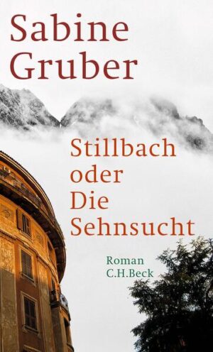 VON DEN VERFLECHTUNGEN PERSÖNLICHER UND HISTORISCHER EREIGNISSEIn diesem großen, wunderschön geschriebenen Roman erzählt Sabine Gruber spannend und präzise von der Verflechtung persönlicher und historischer Ereignisse, von Stillbach in Südtirol und von Rom, von Verrat und Verbrechen, von Sehnsucht, Wahrheit und neuer Liebe. Als ihre beste Freundin Ines in Rom plötzlich stirbt, reist Clara Burger aus Stillbach in Südtirol an, um Ines' Haushalt aufzulösen. Dabei entdeckt sie ein Romanmanuskript, das im Rom des Jahres 1978 spielt, dem Jahr der Entführung und Tötung Aldo Moros. Darin beschreibt Ines offenbar ihre eigene Ferienarbeit vor mehr als dreißig Jahren als Zimmermädchen im Hotel Manente, schreibt von Liebe, Verrat und Subversion, erzählt aber die Geschichte ihrer Chefin Emma Manente, die seit 1938 in Rom lebt und zum Leidwesen ihrer Südtiroler Familie einen Italiener geheiratet hat. War sie tatsächlich Johann von Stillbach versprochen gewesen, der 1944 bei einem Partisanenanschlag in Rom getötet worden war? Und ist der Historiker Paul, den Clara in Rom kennenlernt, der Geliebte von Ines aus jenem Jahr? Wie wirken die Spannungen um Südtirol und seine Zugehörigkeit seit der NS-Zeit und dem Faschismus bis heute nach?