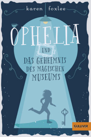 Ein Museum, in dem magische Dinge geschehen. Ein Junge, dem man seinen Namen geraubt hat. Ein Mädchen, das die Welt retten soll. Mit diesem Museum in dieser ewig verschneiten Stadt stimmt etwas ganz und gar nicht! Das spürt Ophelia, obwohl sie nicht an Magie glaubt. Doch dann sieht sie durch das goldene Schlüsselloch einer verborgenen Tür ... direkt in das Auge eines Jungen. Hat ihn tatsächlich die mächtige Schneekönigin eingesperrt? Um ihn zu befreien, bleiben Ophelia nur drei Tage, danach hat die Schneekönigin ihr Ziel erreicht und die ewige Winterzeit beginnt ...