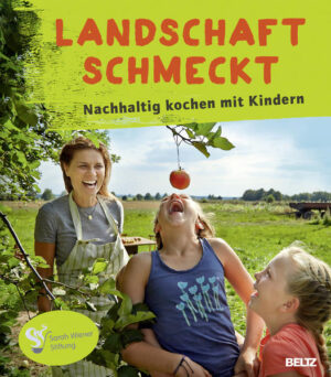 Sarah Wiener macht sich mit ihrer Stiftung für regionale und saisonale Küche stark, frei nach dem Motto: Landschaft schmeckt. Ein Buch für Eltern, Erzieher und Lehrer - und für alle, die bewusst leben und gerne mit Kindern kochen. Dieses Buch ist mehr als ein Kochbuch, denn die Sarah Wiener Stiftung gilt als Vorreiter in Sachen gesunde Ernährung von Kindern. Der Ausgangspunkt ist denkbar einfach: Wer frühzeitig sein Geschmacksempfinden trainiert, beugt Fehlernährungen vor. Wie das? Indem Kinder lernen, wie viel Spaß kochen und essen macht, sie Nahrungsmittel kennenlernen, verstehen, was nachhaltige Ernährung bedeutet und unter welchen Umständen Lebensmittel hergestellt, gelagert, transportiert oder auch Tiere gehalten werden. Bewusst essen wird damit zur Basis für ein selbstbestimmtes und gesundes Leben, nicht nur von Kindern und Jugendlichen, sondern auch von Erwachsenen.