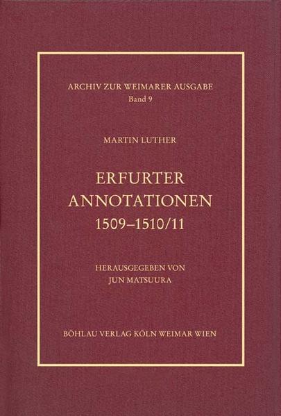 Die frühesten Handschriften Martin Luthers werden in diesem Werk teils erstmalig, teils in gründlicher Neubearbeitung dem theologisch, historisch oder philologisch interessierten Publikum zugänglich gemacht: Es handelt sich um Luthers Randnotizen in Büchern von Augustin, Anselm, Petrus Lombardus, Bonaventura, Occam, Giorgio Valla und Trithemius aus der Zeit seiner allerersten wissenschaftlich theologischen Tätigkeit. Durch eine exakte Wiedergabe der Randnotizen und ihres Bezugs zum Buchtext setzt sich die Edition zum Ziel, die wissenschaftliche Arbeitssituation Luthers möglichst konkret und zuverlässig zu rekonstruieren. Die Einleitung zeichnet die Wege der mit seinen Annotationen versehenen Bücher durch die Kloster- und Bibliotheksgeschichte nach, analysiert die einzelnen Phasen der Eintragungen und bietet einen Überblick über die im Apparat dokumentierten Befunde. Ein Bibelstellenregister sowie ein Autoren- und Werkregister erleichtern die Nutzung der Edition.