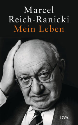 Marcel Reich-Ranicki wurde viel bewundert und viel gescholten, war bekannt und populär, einflussreich und schließlich aber auch umstritten. Mit seinem „Literarischen Quartett“ bewies er viele Jahre lang, dass die Vermittlung von Literatur im Fernsehen höchst unterhaltsam sein kann und dass gerade das Fernsehen wie kein anderes Medium imstande ist, der anspruchsvollen Literatur den Weg zum Leser zu bahnen. Was steckte hinter seinem unvergleichlichen Aufstieg, hinter diesem verblüffenden Erfolg? Als Reich-Ranicki, kaum neun Jahre alt, aus seiner polnischen Geburtsstadt Wloclawek an der Weichsel nach Berlin übersiedelt, verabschiedet ihn seine Lehrerin mit den Worten: „Du fährst, mein Sohn, in das Land der Kultur.“ Doch das Land der Kultur stellte sich schon dem Kind nicht ohne düstere Seiten dar. Wie ein roter Faden zog sich diese zwiespältige und widerspruchsvolle Erfahrung durch sein weiteres Leben: Das Glück, das er der deutschen Literatur verdankte, der deutschen Musik und dem deutschen Theater, schien untrennbar verknüpft und verquickt mit der deutschen Barbarei. Im Jahre 1938, kurz nach dem Abitur an einem Berliner Gymnasium, wurde Reich-Ranicki nach Polen deportiert. Als Jude erfuhr er im Warschauer Getto die schrecklichsten Demütigungen die Menschen Menschen bereiten können. „Immer wieder haben wir versucht“, so schreibt er, „unsere Trauer zu vergessen und unsere Angst zu verdrängen. Die Poesie war unser Asyl, die Musik unsere Zuflucht.“ Zusammen mit seiner Frau Tosia überlebte er das Inferno - durch Zufall und auf dramatische Weise. In Polen der Nachkriegsjahre wurde er Kommunist und Zeuge des größten Verrats, den die herrschende Partei der Idee einer gerechten Gesellschaft zufügen konnte. 1958 kehrte er nach Deutschland zurück, wurde beinahe sofort als Kritiker anerkannt und bald auch gerühmt - musste sich immer wieder überzeugen, dass er trotz aller Erfolge nie dazugehörte, dass er als Fremder behandelt wurde. In diesem Buch, das weder Triumphgesang noch Klagelied ist, bewährt sich der Kritiker als tempramentvoller und anschaulicher Erzähler und als unbestechlicher Zeuge des Jahrhunderts. Farbig pointiert und anekdotenreich schildert Reich-Ranicki die Stationen seines so bewegten wie bewegenden Lebens. Er berichtet über die „Gruppe 47“, er beschreibt seine Jahre als ständiger Kritiker bei der Wochenzeitung „Die Zeit“ und später als Literaturchef der „Frankfurter Allgemeinen“, er erinnert sich an Begegnungen mit großen Schriftstellern seiner Zeit, mit Bertolt Brecht und Anna Seghers, mit Elias Canetti und Thomas Bernhard, mit Böll, Frisch und Grass und vielen anderen. So skizziert er ein aufschlussreiches und überraschendes Bild des literarischen Lebens in Deutschland.