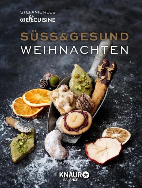 Festliche Stimmung mit 35 köstlichen Rezepten für Plätzchen und Pralinen - ganz ohne Weizenmehl, weißen Zucker, Ei und Laktose. Stefanie Reeb, die Erfinderin von wellcuisine, präsentiert nicht nur ein Weihnachtsbackbuch. Sie beschreibt darin auch die Heilwirkung von Gewürzen und gibt dazu Tipps, wie die Süßigkeiten helfen, gesund über die Feiertage zu kommen.