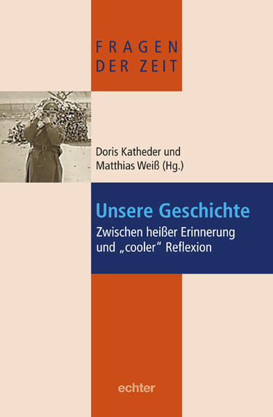 Herausragende Arbeiten von Schülerinnen und Schülern der Kollegstufe auch einer breiteren Öffentlichkeit zugänglich zu machen ist das Anliegen der katholischen Akademie Caritas-Pirckheimer-Haus in Nürnberg. Erstmals wurden in diesem Jahr von einer Fachjury unter Vorsitz und Schirmherrschaft des früheren Nürnberger Kulturreferenten Prof. Dr. Hermann Glaser vier Arbeiten zu Themen der Zeitgeschichte mit dem neuen Pirckheimer-Preis ausgezeichnet: • Philipp Werner, „Privatphotographien aus dem Zweiten Weltkrieg. Das Fotoalbum meines Großvaters“ • Andrea Zülke, „Leid und Interesse. Der Volkstrauertag nach 1945 als Mittel kollektiver Sinnstiftung“ • Juliane Hein, „Flucht, Vertreibung und Integration. Dokumentation am Beispiel einer Biographie aus Schlesien“ • Dorothee Künzel, „‚Arisierung‘ jüdischer Betriebe am Beispiel Nürnbergs“