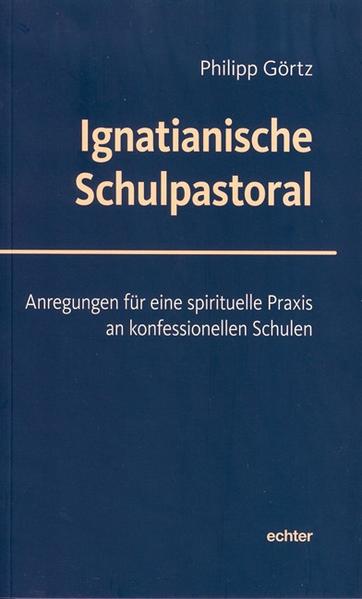 Wer mit jungen Menschen zu tun hat und will, dass Kinder und Jugendliche in Freiheit wachsen und reifen und ihren eigenen Weg finden, muss an sie glauben und sie ermutigen, „nach den Sternen zu greifen“. In jedem Heranwachsenden liegt ein Potential, das geweckt und gefördert werden will. Diese Vision steht am Anfang aller Überlegungen zu einer Konzeption ignatianischer Schulpastoral und Kollegsseelsorge. Damit werden u.a. folgende Fragen berührt: Wie muss ignatianische Schulpastoral konzipiert sein, damit Heranwachsende über sich hinauswachsen können? Welche Konzepte dienen Jugendlichen und anderen Adressaten für ihr menschliches, geistiges und geistliches Wachstum? Und welche Angebote und Maßnahmen tragen dazu bei, dass ein Jesuitenkolleg bzw. eine konfessionelle Schule humaner, sozialer und gerechter wird, sowie offener für die Frage nach Gott? Mit dem Band bietet Philipp Görtz vielfältige Anregungen für den Auf- oder Ausbau von Schulpastoral vor Ort.