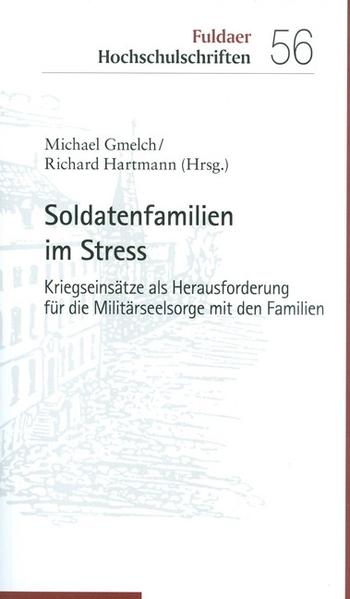 „Vom Einsatz her denken“-dieses Motto fordert die Militärseelsorge neu heraus. Denn die Bundeswehr hat sich in den vergangenen Jahrzehnten drastisch verändert und ist inzwischen zu einer Einsatzarmee geworden. Dass Soldaten in gefährliche Auslandseinsätze geschickt werden, wirft nicht nur eine Reihe von neuen politischen und ethischen Fragen auf. Durch das Risiko von Verletzung oder Tod verändern sich auch die Beziehungen zu Hause. Auf der Grundlage einer Befragung von Soldaten und deren Angehörigen gibt der Band Einblicke in die damit verbundenen Belastungen. Psychologische und soziologische Vertiefungen erhellen die Problemlage. Erfahrungsberichte bebildern die Bedrängnisse. Neben der Analyse benennt der Band Aufgaben und Möglichkeiten der Seelsorge, um im Verbund mit anderen Institutionen einen originären Beitrag zu leisten.