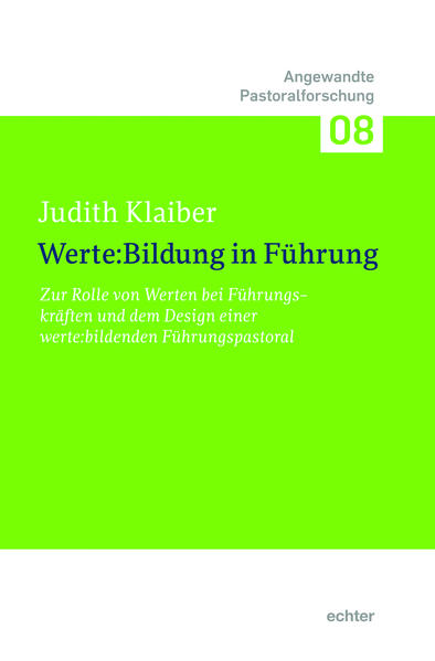 „Führen“ und „Geführt werden“ sind existentielle und essentielle Erfahrungen: Die biographisch-wechselseitige Wirkmächtigkeit als Träger, Vermittler und Trigger von Werte:Bildung wird in der Studie mit Führungskräften aus dem österreichischen Top-Management manifest. In digitalisierten Zeiten und agilen Organisationsformen wird ein „Mehr“ an Werten bzw. ein „Weniger“ an Führung gefordert-doch Führung bleibt immer kontingent und gefährlich, einsam und abenteuerlich, schillernd und anspruchsvoll. Zum Aushalten-Können dieser Spannungsverhältnisse hilft nicht unbedingt die Dekonstruktion von Führungsmythen oder das Kennenlernen neuer Theoriemodelle, sondern vielmehr die Klarheit der eigenen Werte-Landschaft, das Formen des eigenen Führungsstils und ein wohlwollendes personales Korrektiv und Regulativ.