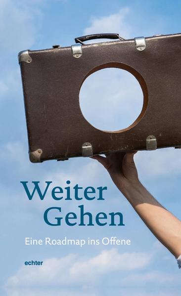 Wie weiter gehen-weiter als bisher, auf eingetretenen wie ungewissen Wegen, mit Neugier und Lust auf Entdeckungen, mit bekannten und ungewöhnlichen Menschen, in der Theologie und darüber hinaus? Wie geht (es für) Rainer Bucher weiter, dem dieses Buch zu seinem 65. Geburtstag und seiner bevorstehenden Emeritierung gewidmet ist? Die Beiträge des Buches zielen nicht auf Bilanzierendes und Abschließendes, sondern auf Öffnendes und Weiterführendes. Sie verstehen sich als Roadmap für die inhaltliche Auseinandersetzung, in der die Themen Rainer Buchers aufgegriffen, um- und weitergedacht werden und in der auch durch ihn inspiriert Neues in den Raum gestellt wird. Dem Beschreiten neuer Formen, Settings, Räume, Orte und Zeiten sollen dabei keine Grenzen gesetzt sein-suchend und fragend, lustvoll und furchtlos, vertraut kontrovers und in Begegnung. Eine theologische Roadmap für alle, die weiter gehen wollen.