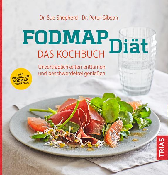 Den Übeltätern auf die Spur kommen Von FODMAPs haben Sie noch nie gehört? Hinter dieser Abkürzung verbergen sich Kohlenhydrate und Zuckeralkohole, die im Dickdarm vergoren werden und dadurch für Verdauungsprobleme, Schmerzen und andere Beschwerden sorgen. Besonders Menschen mit Reizdarmsyndrom oder Intoleranzen reagieren empfindlich auf sie. Häufig bereiten einem sogar mehrere davon Probleme - wird dies nicht erkannt, bleiben die Beschwerden trotz Ernährungsumstellung bestehen. Die gute Nachricht: Hier kommt nun Ernährungsbuch der renommierten Entdecker der Low-FODMAP-Diät. Sie ist so simpel wie genial: Zunächst werden schlicht alle Lebensmittel weggelassen, die Probleme verursachen können. Anschließend bauen Sie Ihre Ernährung langsam wieder auf und testen Ihre Toleranzschwelle. Mit diesem Kochbuch wird es ein Kinderspiel, Beschwerden los zu werden und dabei dennoch immer etwas Leckeres und Bekömmliches im Bauch zu haben.