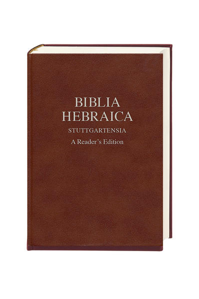 Die Biblia Hebraica Stuttgartensia (BHS) ist der in der Bibelwissenschaft weltweit maßgebliche hebräische Text des Alten Testaments. Erstmals wird der Text der BHS hier in einer besonders lesefreundlichen Ausgabe angeboten. An die Stelle des textkritischen Apparats tritt am Fuß jeder Seite ein dichtes Netz von Lese- und Übersetzungshilfen: Bei allen hebräischen Wörtern, die weniger als siebzigmal im gesamten Bibeltext vorkommen, ist nicht nur die englische Wortbedeutung angegeben, sondern auch die jeweils vorliegende grammatische Form genau bestimmt. Ergänzend dazu sind die öfter als siebzigmal vorkommenden hebräischen Wörter in einem englischsprachigen Glossar zusammengefasst, das auch gut zum Erlernen des Grundwortschatzes dienen kann. Mit diesen Hilfen kommt man bei der Lektüre des hebräischen Textes ohne mühsames Blättern im Lexikon und in der Grammatik zügig voran. Den Titel gibt es mit 2 unterschiedlichen Einbänden: Hardcover: ISBN 978-3-438-05225-4 Flexibler Einband in Lederoptik: ISBN 978-3-438-05229-2