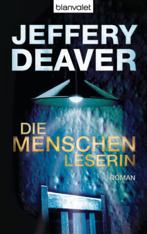 Ein Blinzeln zu viel. Ein Zucken der Mundwinkel. Eine zitternde Hand. Der erste Fall für Jeffery Deavers neue faszinierende Ermittlerin Kathryn Dance! Vor acht Jahren löschte der hochintelligente Psychopath Daniel Pell auf einen Streich eine ganze Familie aus - zumindest beinahe: Allein die neunjährige Tochter überlebte die Schreckensnacht. Doch nun ist Pell die Flucht aus der Haft gelungen. Und nur Kathryn Dance kann jetzt noch verhindern, dass der Mörder sein Versäumnis von damals wettmacht. Doch dafür muss die geniale Verhörspezialistin ganz tief in Daniel Pells Psyche eintauchen - ein Höllentrip, von dem es vielleicht keine Wiederkehr für sie gibt …