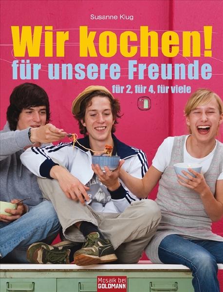 Let’s Party! - Cook mal, wie das schmeckt! Kochen mit Freunden - Kochen für Freunde. Die aufregendsten Rezeptideen für Teenager kommen von Kinderküchen-Initiatorin Susanne Klug. Hier wird mit viel Spaß und frischen Zutaten gemeinsam gebrutzelt, gemixt und gerührt - und die beste Party der Welt gefeiert! › Praktisches Fingerfood und bunte Spieße › Scharfe Häppchen und Feuriges vom Grill › Kesse Salate und freche Nudelhits › Süße Kleinigkeiten und peppige Getränke Von verführerischen Snacks für den Videoabend mit Freunden bis zu tollen Anregungen für Pyjamaparty, Discoabend und andere witzige Themenpartys ist alles dabei. Herrliche Fotos machen Lust aufs Feiern und Kochen - und mit locker-leichten Anleitungen gelingt jedes Gericht ganz wunderbar. • Let’s party: so macht Teenies das Kochen Spaß • Sehnsüchtig erwartet: der Folgeband zur „Kinderküche“ • Fast Food war gestern! Heute wird super-lecker gesund gekocht