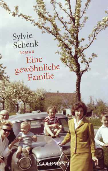 Die Geschwister Cardin sind zu viert. Als Tante Tamara und Onkel Simon sterben, werden am Tag der Beerdigung jedoch nicht nur die Trennlinien zwischen den vier Geschwistern sichtbar, sondern die Gräben innerhalb der gesamten Familie. Die Verstorbenen waren es, die alle zusammenhielten. Nun hinterlassen sie Streit und eine Auseinandersetzung um das Erbe, die schon auf dem Weg zur Trauerhalle ihren Anfang nimmt. Die gefühlte Ungerechtigkeit in der Verwandtschaft ist außergewöhnlich groß - und genau das macht diese Familie so wunderbar gewöhnlich.