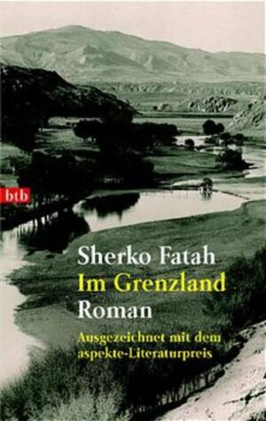 Ausgezeichnet mit dem "aspekte"-Literaturpreis für das beste Prosadebüt 2001 Eine verminte Grenze, die Familien trennt, Liebende auseinanderreißt, Menschen zerstört. Aus dem kurdischen Niemandsland zwischen Iran, Irak und Türkei, in dem die Geschichte spielt, kam auch der Vater von Sherko Fatah, der literarischen Entdeckung des Jahres 2001. In seinem von der Kritik hymnisch gelobten Debüt erzählt er die Geschichte eines Grenzgängers. Der Mann ohne Namen arbeitet als Schmuggler im verminten Gelände. Er hat einen Pakt mit den Minen geschlossen: Solange er sie nicht verrät, verraten sie auch ihn nicht. Doch als sein Sohn verschwindet, ist auf einmal alles anders. Aus Liebe macht er sich auf die Suche nach ihm - ein gefährliches Unterfangen.