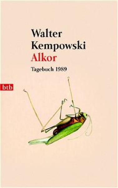 "Vor fünfzig Jahren Kriegsanfang, vierzig Jahre Bundesrepublik und DDR. Und ich werde sechzig." Als Walter Kempowski dies in seinem Tagebuch notierte, ahnte er nicht, welche dramatischen Entwicklungen das Jahr 1989 nehmen sollte. Der wachsende Unmut in der DDR, die Ausreisewelle über Ungarn, die Montagsdemonstrationen und schließlich die Öffnung der Mauer - zwischen Bangen und Hoffen beobachtet Kempowski diese Entwicklung. Zugleich gewährt er jedoch auch Einblicke in den Mikrokosmos seines Alltags und in die Arbeit an seiner monumentalen Textcollage "Echolot", die 1989 in ihre entscheidende Phase tritt.