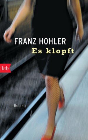 „Kurzweilig und eindringlich.“ FRANKFURTER ALLGEMEINE ZEITUNG Als der HNO-Spezialist Manuel Ritter nach einem Ärztekongress gerade Platz in seinem abfahrenden Zug genommen hat, klopft eine Frau gegen das Fenster seines Abteils. Einige Zeit danach steht diese Frau in seiner Praxis und möchte ein Kind von ihm haben. Obwohl ihn dieser Wunsch entrüstet - er ist glücklich verheiratet und hat zwei Kinder - kann er dem Charme der Fremden nicht widerstehen. Neun Monate später erhält er von ihr eine Karte mit der Zeile „Es hat geklappt“. Seither sieht er sein Leben von einem empfindlichen Makel belastet, den er lange erfolgreich zu verdrängen versteht. Auch als sich ein Klopfgeräusch in seinem Gehör einstellt, möchte er am liebsten weiterleben, als sei nichts Gravierendes geschehen …