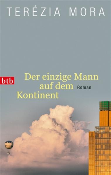 Das Leben eines Mannes im globalisierten Nirgendwo Ausgezeichnet mit dem Georg-Büchner-Preis 2018. Er ist Anfang 40, verheiratet und einziger Vertreter einer US-amerikanischen Firma für drahtlose Netzwerke in den Ländern Mittel- und Osteuropas: In einer Zeit globaler Wirtschaftskatastrophen macht sich Darius Kopp daran, sein Lebensidyll zu verteidigen. Seine Firma hat sich zwar in ein Phantom verwandelt (seine Chefs sitzen ohnehin in London und in Kalifornien), und auch seine Ehe mit seiner großen Liebe steht vor dem Aus. Dennoch möchte er lange daran glauben, dass alles gut gehen wird und er in der besten aller möglichen Welten lebt. Vor allem aber, dass es ihm geglückt ist, sich vom schönen Leben ein großes Stück zu sichern …