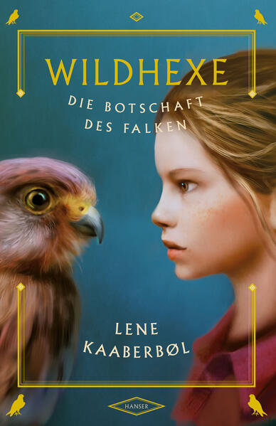 Clara hat eine ganz besondere Verbindung zur Natur, denn sie verfügt über den Wildsinn und kann mit Tieren sprechen. Sie ist eine Wildhexe. Bei den anderen Hexen ist sie, seit sie bei der Feuerprobe ihre Magie unter Beweis gestellt hat, akzeptiert, aber in der Schule wird sie rücksichtslos gemobbt. Nur ihr Wildfreund, der schwarze Kater Kat, und ihr Mitschüler Oscar halten zu ihr. Gemeinsam werden die drei von einem geheimnisvollen Turmfalken in ein Haus gelockt. Dort hält die alte Hexe Chimära seltsame Geschöpfe gefangen … Das zweite spannende Abenteuer der sympathischen Wildhexe.