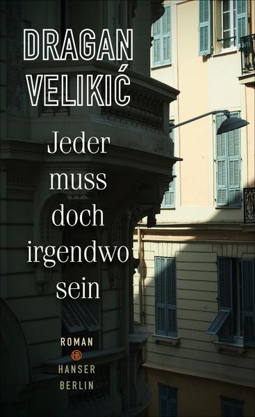 Niemand hat sein Leben akribischer memoriert als seine Mutter. Als sie stirbt, tritt der Sohn ihre Erbschaft als Archivar der Erinnerung an, folgt der Flut der Bilder, die in ihm aufsteigt. Erinnern, das ist bei Dragan Veliki? immer an Orte geknüpft, die die Landkarte eines Lebens ergeben. Er ist wieder der Junge, frisch von Belgrad nach Pula gezogen, erkundet die duftenden Innenhöfe, trifft den alten Uhrmacher Maleša, der einst Titos Uhren repariert hat und alle Geschichten kennt - immer begleitet von der rigiden Weltdeutung der Mutter, von der er sich mit jedem Schritt mehr befreit. Dragan Veliki?s neuer Roman ist eine berührende Hommage an seine Mutter, an ein Land, eine Zeit und Menschen, die es nicht mehr gibt.