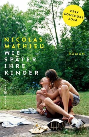 Nicolas Mathieu, ausgezeichnet mit dem Prix Goncourt 2018, schreibt "eine große Gesellschaftschronik in der Tradition von Émile Zola". Virginie Despentes Ein Ort in der Provinz, im Osten Frankreichs. Stillgelegte Industrie. Unerträgliche Hitze. Eine Gruppe Jugendliche, ohne viel zu tun, die ihre Sexualität entdecken, Bier trinken, Moped fahren oder dealen. Langeweile. Konflikte mit und zwischen den Eltern. Die Sehnsucht nach einem anderen Leben. Nicolas Mathieu schreibt über die am Rande Liegengelassenen. Über vier Sommer begleitet Wie später ihre Kinder Anthony, Hacine und ihre Freunde beim Erwachsenwerden in einer Welt der Reihenhaussiedlungen und Durchschnittsstädte - einer Welt, in der ihnen nichts geschenkt wird und an der sie dennoch hängen. Ein großer Gesellschaftsroman über das vergessene Frankreich der 1990er, voller Leben und erzählerischer Kraft.