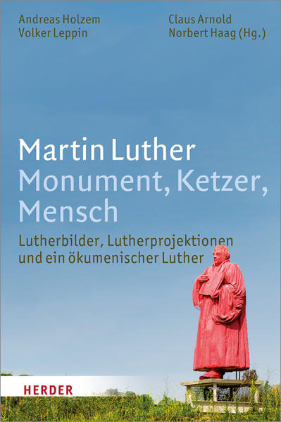 Das Gedenkjahr der Reformation 2017 löst eine große Resonanz aus. In den 500 Jahren seither sind nicht nur an die Reformation, sondern auch an die Person Martin Luthers vielfältige Deutungen und Identifikationen herangetragen worden. Diese bestimmen, teils nur wenig bewusst, auch unsere heutigen Vorstellungen von Inhalt, Bedeutung und Wirkung der Reformation nachhaltig mit. So wurde Luther der Held der reformatorischen Bewegung, der Garant der konfessionellen Orthodoxie, die Ausgeburt des Teufels, der Aufklärer und Streiter für ein vernünftiges Christentum, der biedere Ehemann unter dem Weihnachtsbaum, der Repräsentant deutschen Mutes und Trotzes schlechthin, der Wegbereiter einer ‚völkischen‘ Theologie, schließlich der Medienstar des Historienfilms. In allen diesen Aufbereitungen hat die jeweilige Epoche ihr eigenes Selbstverständnis eingearbeitet: Man erschuf einen Luther, der den zeitgenössischen Leitbildern entsprach. Diese Leitbilder haben auch konfessionelle Werte und Überzeugungen transportieren wollen