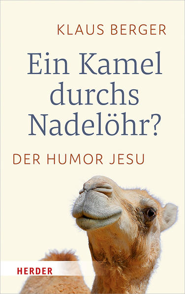 Der Humor Jesu übertreibt, damit man die Wahrheit erkennt, er verzerrt, damit man richtig sehen lernt, er macht das Kleine groß. Nur in einigen apokryphen Evangelien lacht Jesus selbst, sonst aber bringt er Menschen zum Lachen und befreit sie dadurch aus dem Labyrinth ihrer Abwege. Jesu Humor reizt die Phantasie, zeigt sich tierlieb, bisweilen grotesk, aber nie verletzend, manchmal spöttisch, doch nicht zerstörend, sondern aufklärend. Denn Jesu Humor ist der Vater aller seiner Weisheit. Die in diesem Buch zusammengestellten Worte und Taten Jesu sind ein ganz eigener und eigenständiger Zugang zu Jesus. Es heißt, Jesus habe nie gelacht. Er habe von Sünde und Gnade, von Gottes Reich und der Hölle gesprochen, nichts davon ist lustig oder witzig. Jedenfalls berichtet das Neue Testament von keinem Lachen Jesu. Aber ist es wirklich vorstellbar, dass Jesus mit den Jüngerinnen und Jüngern durch die Lande zog, gemeinsam aß und Wein trank, dass dabei aber Lachen verboten war? Wenn das Unwahrscheinlichste zuträfe, dass Jesus nie gelacht hätte, bliebe doch noch die Frage nach der Reaktion auf seine Worte und Taten bei den Menschen. Zwischen Lachen, Spotten, Lächeln, Schmunzeln und Beifallklatschen gibt es eine Fülle von möglichen Reaktionen. Klaus Berger findet einen außergewöhnlichen Zugang zu Jesus. Weder Exegese noch Dogmatik haben ihn so an Jesus heranführen können. Er begegnet Jesus ganz neu: als stünde er ihm beim Nachdenken über diese Notizen und Berichte Jesus als Mitmensch, Freund oder, mit Verlaub gesagt, Kollegen direkt gegenüber.