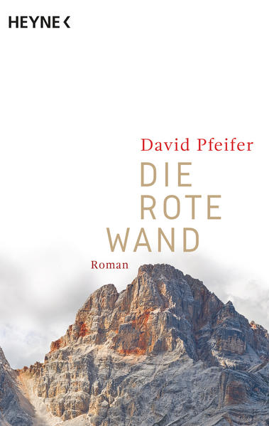 Der Tod kommt jedes Mal aus einer anderen Richtung Wie eine Steinwand, die Gott als natürliche Grenze zwischen Nord- und Südeuropa in die Erde gerammt hat, ragen die Berge hinter Sexten in den Himmel. Hier verläuft 1915 die Grenze zwischen Österreich-Ungarn und Italien. Eine Front, die im Ersten Weltkrieg Schauplatz eines erbitterten Stellungskriegs wird. Gekämpft wird auf Felsvorsprüngen, Gipfeln, auf Skiern, mit Stichmessern, Karabinern und Handgranaten. Mann gegen Mann versuchen kleine Einheiten die Höhe zu sichern. In all diesen Scharmützeln hält sich in der roten Wand ein Mädchen auf, das seinem Vater in den Gebirgskrieg gefolgt ist. David Pfeifer erzählt ihre Geschichte und die Geschichte des Dolomitenkriegs in einem eindrucksvollen Roman.