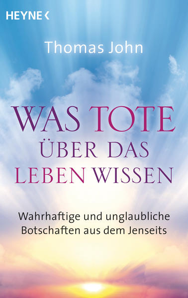 »Die Toten wissen mehr über das Leben als wir selbst«, ist sich Thomas John sicher. Als Brückenbauer zwischen Diesseits und Jenseits übermittelt er die Botschaften Verstorbener an die Hinterbliebenen. Seine faszinierenden Begegnungen mit den Toten sind nicht nur spannend und durchaus unterhaltsam: Sie erinnern uns vor allem daran, dass der Tod nicht das Ende ist. Dass die Seelen geliebter Menschen immer um uns sind. Und in besonderen Zeiten, wenn wir sie dringend brauchen, bieten sie uns ihre Hilfe an.