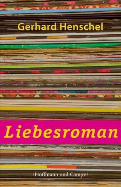 Verrückt vor Liebe "Es fließt im Buch die Zeit von damals vorbei, als wäre sie nur einen Wimpernschlag entfernt. Großes Ding!" So urteilte das Bonner Stadtblatt Schnüss über den Jugendroman. Im Liebesroman wächst der Erzähler Martin Schlosser nun über sich hinaus und sorgt damit für einen Höhepunkt in der ihm gewidmeten Chronik. Der Liebesroman ist das dritte Buch über die Erlebnisse des jungen Martin Schlosser: Er beginnt am ersten Schultag nach den Weihnachtsferien 1978 mit einem kühnen Plan zur Eroberung des Herzens einer heißgeliebten Mitschülerin und führt die Leser durch zwei Jahre voller Schikanen, Herzensnöte und wachsender Zweifel am Sinn des Lebens in der emsländischen Kleinstadt Meppen und an der Gerechtigkeit einer Oberstufe, in der man Mathe nicht abwählen kann. Martin Schlosser lässt die Leser an all seinen Abenteuern teilhaben, von der Reinigung der Hamsterkäfige über die schreckliche Goldene-Hochzeit-Feier der Großeltern und die noch viel böser endende Silberhochzeitsfeier der Eltern bis hin zu der berechtigten Vorfreude auf eine Zukunft, in der sich alles, alles ändern wird.