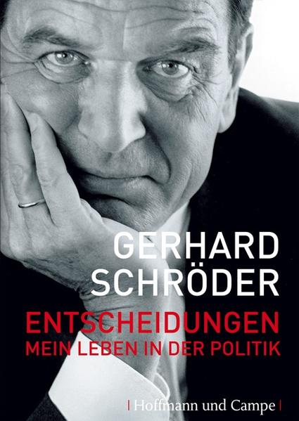 Frei heraus ohne staatsmännische Diplomatie: In seiner politischen Autobiografie - Schwerpunkt: die Regierungsjahre - offenbart Gerhard Schröder seine Sicht, seine Wahrheit, ohne ein Blatt vor den Mund zu nehmen. "Ich habe alles selber gemacht, mir hat keiner was geschenkt", sagt Gerhard Schröder. Er hat seine Chancen genutzt: Aus bescheidenen Verhältnissen arbeitete er sich über Lehre und zweiten Bildungsweg bis ins höchste Regierungsamt vor. Als Kanzler riskierte er die Vertrauensfrage, um deutsche Soldaten zu einer Friedensmission ins Ausland zu schicken - und erntete damit höchste Anerkennung für sein Land. Überzeugt trotzte er später George W. Bush in der Irak-Frage. Um Deutschland fit zu machen für die globalisierte Welt, vollzog er die Abkehr von der bequemen Ideologie, der Staat sei für alles und jeden verantwortlich. "Entscheidungen" ist ein kämpferisches Resümee, das mit Kritik - auch Selbstkritik - nicht sparsam umgeht, und zugleich ist es das politische Vermächtnis eines entschlossenen Kämpfers für soziale Gerechtigkeit und ein geeintes, selbstbewusstes, friedliches Europa.