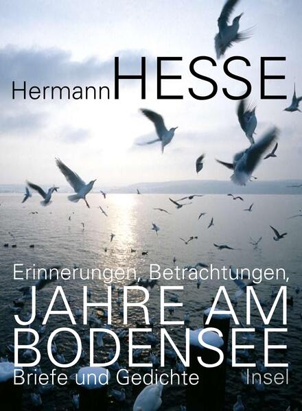 Hermann Hesse war ein Weltreisender und zugleich an eine Heimat gebunden. Diese Doppelrolle erlaubte es ihm, seine jeweilige Umgebung und deren Bewohner in ihren Besonderheiten, ihre Landschaft im Laufe der Geschichte und im Wechsel der Jahreszeiten präzise zu erfassen. Besonders intensiv und in überwältigenden literarischen Zeugnissen erwies sich Hermann Hesses Sinn für Orte und Stimmungen am Bodensee. Von 1904 bis 1912 lebte er in Gaienhofen, nachdem ihm sein erster Roman "Peter Camenzind" den literarischen Durchbruch gebracht hatte. In dieser Zeit kamen seine drei Söhne zur Welt, hier baute er sich 1907 sein einziges eigenes Haus, nachdem Jahr für Jahr jene Romane, Erzählungen und Gedichtsammlungen erschienen waren, die seinen frühen Ruhm als einen der eigenwilligsten und einflußreichsten Autoren des 20.Jahrhunderts begründet hatten. Dieser reich bebilderte Band versammelt alle poetischen und prosaischen Beschäftigungen Hesses mit dieser alten Kulturlandschaft. Eindringlich kommt in Hesses Berichten das Unverwechselbare dieser Region zum Ausdruck: in der ganzen Vielfalt ihrer landschaftlichen und klimatischen Erscheinungsformen vom tiegfelegenen Seeufer bis zu den Spitzen der Alpen. Doch nicht nur das Leben am See im Wechsel der Jahreszeiten, die Menschen und ihren Alltag vergegenwärtigen diese Aufzeichnungen, sondern auch Hesses Erfahrungen beim Gartenbau oder beim Flug in einem der ersten Zeppelin-Luftschiffe. Das von Volker Michels zusammengestellte Lese- und Bilderbuch zeigt also den Dichter und seine Landschaft – es ist somit ein Buch von und über Hermann Hesse sowie ein Buch zum Reisen mit Hermann Hesse am Bodensee.