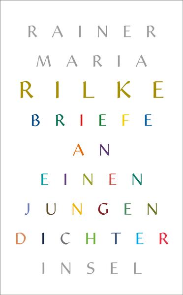 Im Jahr 1902 erhält Rainer Maria Rilke Post von einem jungen Mann, Franz Xaver Kappus, einem literarisch begabten, 19-jährigen Offiziersanwärter. Kappus ist sich nicht sicher, welche Richtung er in seinem Leben einschlagen soll, und fragt daher den großen, nur wenige Jahre älteren Dichter um Rat. Rilke antwortet ihm - auf gänzlich unerwartete Weise. In den folgenden Jahren schreibt er Kappus neun weitere Briefe. Sie reden, mit der ihm eigenen bescheidenen Eindringlichkeit, von nichts Geringerem als dem richtigen Leben. Die von Franz Xaver Kappus 1929 herausgegebene Sammlung der Rilke-Briefe hat Epoche gemacht und ganze Generationen immer wieder inspiriert.