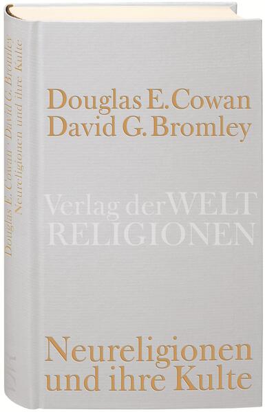 Neue Religionen, häufig auch als Jugendsekten oder Psychogruppen stigmatisiert, genießen kein hohes Ansehen in der Öffentlichkeit. Es assoziieren sich mit ihnen Vorstellungen wie Gehirnwäsche, finanzielle Bereicherung einer kleinen Funktionärselite oder in Einzelfällen sogar die Gefährdung der rechtsstaatlichen Ordnung. Eine solche Außensicht stellt den Anspruch der betroffenen Gruppierungen, religiöser Natur zu sein, grundsätzlich in Abrede. Auch die Religionswissenschaftler Douglas E. Cowan und David G. Bromley nähern sich neuen Religionen aus einer Außenperspektive, ziehen jedoch das religiöse Selbstverständnis der Akteure nicht in Zweifel. In Neureligionen und ihre Kulte wird die Geschichte von acht neureligiösen Bewegungen erzählt, unter ihnen große Organisationen wie Scientology und Kleingruppen wie die UFO-Anhänger von „Heaven’s Gate“, an die man sich vielleicht wegen ihres aufsehenerregenden Suizids erinnert. Im Vordergrund steht zunächst der Versuch zu verstehen, wie solche Bewegungen entstanden sind und was ihre Attraktivität ausmacht: Wer sind die Gründer, und wodurch gelangten sie zu ihren Überzeugungen? Wie rekrutieren sie Anhänger? Was sind die Kernelemente ihrer Lehrsysteme und die grundlegenden Ritualpraktiken? Erst nachdem ihre sinnstiftende „Vision der unsichtbaren Ordnung“ (William James) verständlich geworden ist, werden die Organisationsform und die Sozialstruktur der jeweiligen Gruppierung dargelegt und analysiert. Jede einzelne Darstellung ist ein in sich geschlossenes Porträt, das aber zugleich als Paradigma für generelle Kontroversen zwischen religiösen Minderheiten und der Mehrheitsgesellschaft dient: über die Frage der Gewalt und der Sexualität zum Beispiel und welche Rolle die Medien bei der Austragung von Konflikten spielen. Die zentrale Frage aber lautet: Wer hat die Deutungshoheit, was oder was nicht als Religion bezeichnet zu werden verdient?