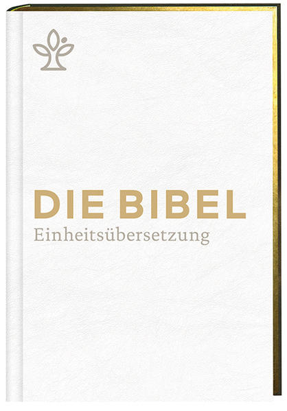 Das handliche Format dieser Ausgabe der Einheitsübersetzung spricht besonders junge Menschen an. Der stilvolle Einband in aus edlem und doch strapazierfähigem weißen Kunstleder und die Familienchronik machen sie zu einem schönen Geschenk für den Weißen Sonntag / Erstkommunion, zur Hochzeit und anderen feierlichen Anlässen. Zweispaltiger Satz, Bibeldünndruckpapier, gut lesbare Typografie, zweifarbiges Layout unter Verwendung der Schmuckfarbe Rot für eine bessere Übersichtlichkeit. Mit Einführungen in jedes biblische Buch, Zwischenüberschriften, Anmerkungen, Verweisstellen und einem Anhang mit Stichwort- und Personenregister, Zeittafel mit Sacherläuterungen und 9 Karten. Die Einheitsübersetzung wird im gesamten deutschsprachigen Raum genutzt und ist innerhalb der katholischen Kirche die verbindliche Fassung für Liturgie, Schule und Seelsorge.