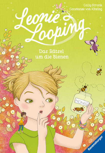 Was ist nur mit den Bienen los? Sie wollen einfach keine Pollen mehr sammeln und der Honig wird knapp. Imker Fleißig ist ratlos. Da bleibt nur eins: Leo und die Schmetterlingselfen sehen sich im Bienenstock um. Es stellt sich heraus, dass den Bienen das Spritzmittel von Bauer Grünkohl nicht bekommt. Die Bienenkönigin ist verzweifelt und bittet Leo um Hilfe. Ob Leo und ihre Freunde Bauer Grünkohl umstimmen können? Dein Abenteuer - nur einen Flügelschlag entfernt! Auf dem Balkon ihrer Oma entdeckt Leonie Schmetterlingselfen. Nach dem Verzehr einer Schrumpferbse ist sie plötzlich genauso klein wie die Schmetterlingselfen Luna und Mücke. Gemeinsam erleben sie tolle Abenteuer! Mit Leonie Looping schaffen Cally Stronk (Text) und Constanze von Kitzing (Illustration) eine unterhaltsame Erstlese- Reihe für kleine Elfenfans ab 7 Jahren. Kindgerecht und unterhaltsam werden in jedem Band Umweltthemen wie Müllvermeidung und Nachhaltigkeit vermittelt. Band 1: Leonie Looping - Das Geheimnis auf dem Balkon Band 2: Leonie Looping - Das Abenteuer am Waldsee Band 3: Leonie Looping - Der verrückte Schrumpferbsen- Unfall Band 4: Leonie Looping - Das Rätsel um die Bienen Band 5: Leonie Looping - Die verschwundenen Dinge Band 6: Leonie Looping - Ein elfenstarker Winter Band 7: Leonie Looping - Kleine Robbe in Not Band 8: Leonie Looping - Die Waldolympiade