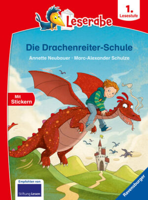 Henri und Klara machen ihre Prüfung als Drachenreiter. Werden sie bestehen, obwohl Henris Drache Feuerflug Angst vor Wasser hat und Klaras Drache Zack kein Feuer spucken kann? Lesen lernen wie im Flug! Die Kinderbücher der Reihe Leserabe - 1. Lesestufe wurden mit Pädagogen entwickelt und richten sich an Leseanfänger ab der 1. Klasse. Kurze Texte in großer Fibelschrift sichern erste Leseerfolge und steigern die Lesekompetenz von Mädchen und Jungen ab 6 Jahren. Mit Belohnungsstickern. Empfohlen von Stiftung Lesen, gelistet bei Antolin. Weitere Informationen auf leserabe.de. Henri und Klara machen heute ihre Abschlussprüfungen als Drachenreiter. Sie müssen im Dunkeln durch einen Wald fliegen, ohne einen Baum zu berühren. Henris Drache Feuerflug schafft das sehr gut, muss aber plötzlich ausweichen, als er von einem anderen Drachen überholt wird. Alle Schüler bestehen die Prüfung! Die zweite Prüfung findet am See statt: Die Drachen müssen allein ins Wasser springen. Feuerflug hasst Schwimmen. Als er an der Reihe ist, bleibt er einfach am Ufer stehen. Die anderen Drachen werden schon ungeduldig, da stolpert Zack und reißt Feuerflug mit sich in den kalten See - geschafft! Die dritte Prüfung ist ein Kinderspiel für Feuerflug - mit einem Atemzug stößt er eine große Flamme aus und bringt seinen Holzstapel zum Brennen. Henri und Klara bestehen ihre Drachenreiter- Prüfung!