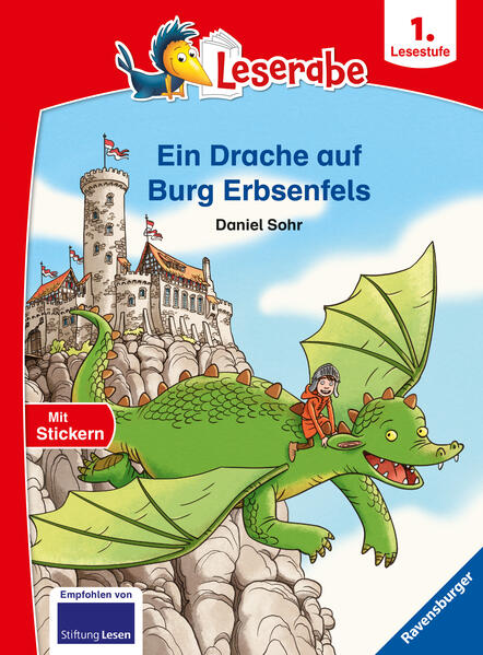 Lesen lernen wie im Flug! Bruno lebt mit Ritter Otto auf Burg Erbsenfels. Eines Tages landet ein Drache im Burghof - ausgerechnet dann, als Ritter Otto auf der Jagd und Bruno ganz allein ist. Doch Bruno merkt schon bald, dass er keine Angst vor dem Drachen zu haben braucht. Im Gegenteil: Schnell freunden sich Bruno und der Drache an. Was wohl Ritter Otto dazu sagen wird, wenn er auf die Burg zurückkehrt? Lesen lernen wie im Flug! Die Kinderbücher der Reihe Leserabe - 1. Lesestufe wurden mit Pädagogen entwickelt und richten sich an Leseanfänger ab der 1. Klasse. Kurze Texte in großer Fibelschrift sichern erste Leseerfolge und steigern die Lesekompetenz von Mädchen und Jungen ab 6 Jahren. Mit Belohnungsstickern. Empfohlen von Stiftung Lesen, gelistet bei Antolin.