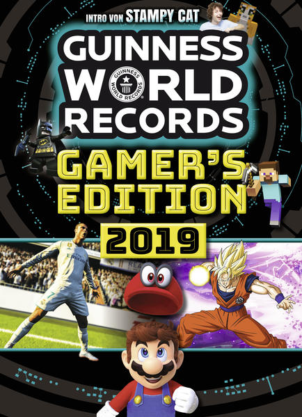 Das weltweit führende Gamer- Jahrbuch! Die GUINNESS WORLD RECORDS Gamer’s Edition 2019 ist die globale Autorität in Sachen Videospiele. Die 12. Ausgabe des weltweit meistverkauften Videospiel- Jahrbuchs steckt voller großartiger Rekorde, beeindruckender Leistungen und herausragender Errungenschaften leidenschaftlicher Gamer, die von ihren Lieblingsspielen inspiriert wurden. Im Buch kannst du dich wie nie zuvor in deine Lieblingsspiele vertiefen. Egal ob in alten Dauerbrennern wie FIFA, Overwatch, Call of Duty, Minecraft, Super Mario und The Legend of Zelda, oder den modernen Klassikern wie Monster Hunter: World, Dragon Ball FighterZ, NieR: Automata und Cuphead. Rekorde, Rekorde, Rekorde! Finde heraus, wer der beste FIFA 18- Spieler der Welt ist, wie groß das größte Ungeheuer in Monster Hunter: World ist (Tipp: Es ist riiiesig!), wer die meisten Mitspieler in Overwatch geheilt hat und welcher eSport- Pro im Jahr 2017 über 2 Mio. EUR erspielen konnte! Außerdem lernst du die erstaunlichsten Gamer unseres Planeten kennen, von Nathaniel „Nathie” de Jong, dem weltweit beliebtesten VR- YouTuber, bis zu Ray „Stallion83” Cox, der den höchsten Xbox- Gamerscore der Welt innehat. Und natürlich darf Joseph Garrett (Stampy Cat) nicht fehlen, der einen der eigenartigsten Minecraft- Rekorde aufgestellt hat, in dem ein Kuchen die Hauptrolle spielt. Stampy Cat wird euch mit einem exklusiven Vorwort in der Gamer’s Edition 2019 begrüßen. Weltrekorde der Weltenbauer Über Stampy Cat kommen wir direkt zu unserem exklusiven Weltenbauer- Kapitel. Hier feiern wir Spiele wie Minecraft, LEGO® Worlds, Roblox, Terraria und viele mehr, die uns unsere eigenen Welten erschaffen lassen. Also setzt die Baustellenhelme auf und macht mit bei unserer Leser- Challenge. Euer Name könnte schon nächstes Jahr in der Gamer’s Edition stehen. Wenn ihr wissen wollt, wer am schnellsten Dark Souls durchgespielt hat (kopfüber!), wie das größte Game & Watch- Spiel aussieht, oder aus welcher Nation die besten Pokémon- Spieler kommen, dann seid ihr hier genau richtig! Mehr Games geht nicht!