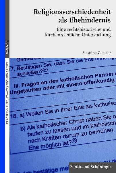 Das Ehehindernis der Religionsverschiedenheit entsteht bei Eheschließungen zwischen Katholiken und Ungetauften, die entweder einer anderen oder keiner Religion angehören. Weil die Zahl solcher Eheschließungen zunimmt, gewinnt dieses Ehehindernis zunehmend an Bedeutung. Die kirchenrechtliche Praxis in der Phase der Ehevorbereitung und die pastorale Begleitung religionsverschiedener Ehen bedürfen einer ganz besonderen Aufmerksamkeit. Die vorliegende Arbeit zeigt die rechtsgeschichtliche Entwicklung des Ehehindernisses Disparitas Cultus seit den Anfängen des Christentums bis zur heutigen kirchenrechtlichen Normierung auf. Dabei wird auch diskutiert, inwieweit die geltende kirchliche Gesetzgebung den theologischen Aussagen des Zweiten Vatikanischen Konzils über das Verhältnis der katholischen Kirche zu den anderen Religionen gerecht wird. Obwohl im CIC/1983 beide unter der Überschrift »Mischehen« normiert werden, müssen die religionsverschiedenen Ehen von den konfessionsverschiedenen Ehen klar unterschieden werden. Zum Wohl der Ehepartner und deren Familien, aber auch zum Wohl der Kirche erfordern beide Fälle eine differenzierte Ehevorbereitung und pastorale Ehebegleitung. Das Ehehindernis der Religionsverschiedenheit entsteht bei Eheschließungen zwischen Katholiken und Ungetauften, die entweder einer anderen oder keiner Religion angehören. Weil die Zahl solcher Eheschließungen auch in Deutschland zunimmt, gewinnt dieses Ehehindernis zunehmend an Bedeutung.