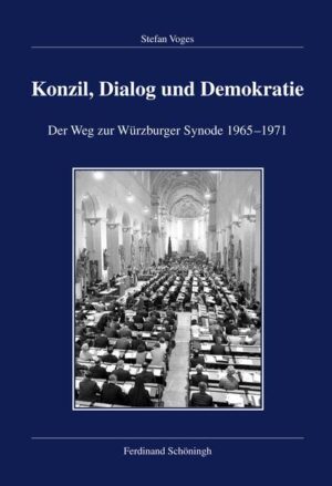 Ein Ringen um kirchliche Erneuerung im Geiste von »Demokratie« und »Dialog«. Ein bislang unerforschtes Kapitel deutscher Kirchengeschichte wird erstmals aufgearbeitet und zugleich als zukunftsweisendes Experiment einer lebendigen Kirche zugänglich gemacht. Die Aneignung des Zweiten Vatikanischen Konzils erfolgte in Deutschland durch die Würzburger Synode von 1965 bis 1971. Für die Beratungen und Beschlüsse dieser Kirchenversammlung aller Bistümer waren die Vorgeschichte und die Vorbereitung von entscheidender Bedeutung. Die Studie untersucht die Neuaufbrüche und Auseinandersetzungen im deutschen Katholizismus der Nachkonzilszeit.