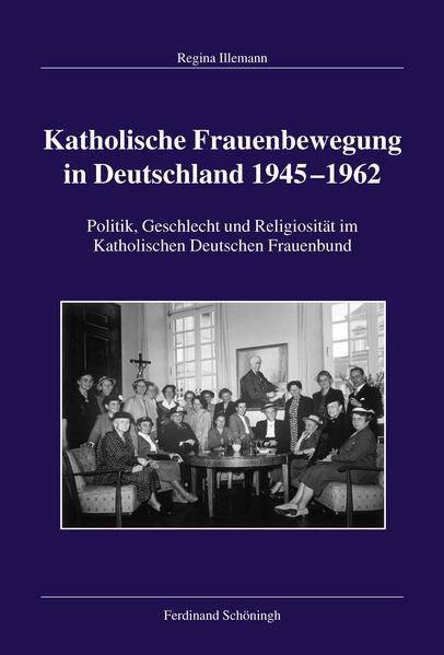 »Kinder, Küche, Kirche« gilt allgemein als Stereotyp »der Frau« in der Adenauer-Ära. Die katholische Kirche wird meist zu jenen gesellschaftlichen Kräften gezählt, die dieses Bild nachhaltig konservierten. Allerdings zeigt das Beispiel des Katholischen Deutschen Frauenbundes eine andere, weitaus dynamischere Wirklichkeit. Im Zentrum der Studie stehen Katholikinnen, die nach 1945 entschlossen ihre 1903 begonnene Arbeit als katholische Frauenbewegung fortsetzten und sich mit eigenständigen Positionen im gesellschaftlichen Leben und in ihrer Kirche profilierten: Bereits organisatorisch setzte sich die dezidiert weibliche Führungsspitze von jenen katholischen Frauenvereinen ab, die sich unter der Leitung von Klerikern eher karitativ oder spirituell engagierten. Erfolgreich stemmten sich Frauen wie Helene Weber, Gertrud Ehrle und Aenne Brauksiepe Versuchen der Bischöfe entgegen, auch ihren Verband enger an die Kirchenleitung zu binden. In seinen gesellschaftlichen Vorstellungen löste sich der Frauenbund von traditionellen Rollenbildern und vertrat in Anlehnung an die bürgerliche Frauenbewegung emanzipatorische Ansprüche. Aus der Würdigung der verschiedenen Familienstände als gleichrangig resultierte eine hohe Wertschätzung des Verbandes für ledige berufstätige Frauen. Ein partnerschaftliches Eheverständnis floss in den Wiederaufbau der katholischen Eheberatung ein, die Müttergenesungsarbeit sollte die Leistung der Mütter öffentlich bewusst machen. Entschieden förderte der Frauenbund die Berufsausbildung von Frauen und ermutigte sie zu politischer Mitarbeit. Über sein personelles Netzwerk brachte er die Überzeugungen seiner weiblichen Mitglieder nachdrücklicher als andere katholische Organisationen in den politischen und binnenkirchlichen Diskurs ein. Die engagierten Frauen eckten dabei nicht selten an. Ihre religiöse Verwurzelung und Spiritualität widersprachen diesem Verständnis nicht, sondern bildeten vielmehr seine Basis. Die überzeugende Studie gibt einen neuen Einblick in religiöses Selbstverständnis, katholische Netzwerke, gesellschaftspolitische Diskussionen und Gestaltungsräume der katholischen Frauenbewegung nach 1945.