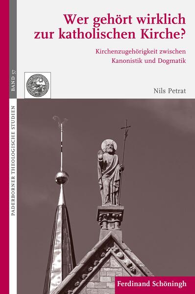 Die Frage der Kirchenzugehörigkeit umfasst weit mehr als nur die Diskussion um Kirchenaustritt oder Kirchensteuer. Mithilfe eines interdisziplinären Ansatzes untersucht der Autor den wissenschaftlichen Diskurs zwischen Kirchenrecht und Ekklesiologie. Dabei wird ein prekäres Verhältnis von Dogmatik und Kanonistik sichtbar. Da auch nach dem Vaticanum II Unklarheiten bleiben, wie die Kirche sich selber versteht, kann folglich das Gliedschaftsrecht des CIC/1983 wichtige aktuelle und praxisrelevante Problemstellungen nicht hinreichend klären: Wie ist im Blick auf den innerkirchlichen Gliedschaftsstatus ein Kirchenaustritt in Deutschland zu bewerten? In welchem Verhältnis stehen Katholiken zur Kirche, die ihren Glauben gar nicht praktizieren? Die vorliegende Studie plädiert für eine dreistufig differenzierte Kirchenzugehörigkeit.