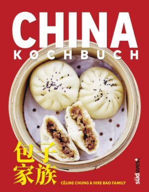 Kulinarischer Brückenschlag zwischen Asien & Europa Mit über 80 klassischen und modern interpretierten Rezepten schlägt dieses Kochbuch eine Brücke zwischen zwei Kulturen: den Traditionen Chinas und der Moderne des Pariser Lebens. Die Autorin, Céline Chung betreibt mit ihrer Familie vier Restaurants in Paris. In ihrem Buch teilt sie nicht nur ihre Liebe zu den beliebten Baos, sie feiert die große Vielfalt und Regionalität der chinesischen Küche mit Ihnen. Die köstlichen Rezepte hat sie aus den acht kulinarischen Regionen des Landes zusammengetragen und mit viel Sensibilität an den Geschmack der Zeit angepasst. Damit widerlegt sie alle gängigen Stereotypen rund um die chinesische Küche. Freuen Sie sich auf Geschmacksexplosionen mit Gerichten wie beispielsweise: Chili-Hühnersalat, Chinesische Frühlingsrollen, Taiwanesische Nudelsuppe, Hainan-Hähnchen, Peking-Ente, Panierte Garnelen mit Walnüssen, Kreuzkümmel-Rindfleisch, Arme Ritter nach Hongkonger Art ... und natürlich Bao-Brötchen - perfekt fluffiges Fingerfood mit köstlichen süßen und herzhaften Füllungen. Célines Kochbuch ist eine kühne Hommage an das chinesische Essen von heute und enthält Gerichte für jeden Tag, jede Tageszeit und jeden Anlass! Viele praktische Schritt-für-Schritt-Anleitungen und ein ausführliches Glossar machen die Zubereitung der authentischen Gerichte quasi zum Kinderspiel. 80 vielfältige Rezepte aus der traditionellen Küche Chinas - modern interpretiert Baos in allen Variationen - voll im Trend und gesund Außergewöhnliche Fotografie und Gestaltung Ausstattung: ca. 130 farbige Fotos, ca. 45 s/w-Fotos