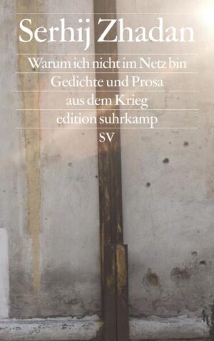 »Schlimm ist es zu sehen, wie Geschichte entsteht.« Seit Sommer 2014 notiert Serhij Zhadan, was ihm auf seinen Reisen ins ostukrainische Kriegsgebiet widerfährt. Es sind lyrische Momentaufnahmen, die das Essentielle jäh aufscheinen lassen, Kürzestgeschichten über Menschen, die plötzlich auf zwei verfeindeten Seiten stehen oder nicht mehr wissen, wo sie hingehören und was aus ihnen werden soll. Wenige Strophen vermitteln etwas von der Tragödie Millionen Einzelner. In den lakonischen Versen ist die Bedeutung Brechts spürbar, dessen Lyrik Zhadan seit der ukrainischen Revolution übersetzt.