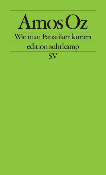 Die Eskalation der Gewalt im Nahen Osten, genauer zwischen Israelis und Palästinensern, bildet den Hintergrund, vor dem Amos Oz im Januar 2002 seine Vorlesungen in Tübingen hielt. Hier schildert er, der bereits seit Mitte der sechziger Jahre für zwei unabhängige Staaten auf israelisch-palästinensischem Territorium plädierte, wie er zum Schriftsteller wurde. In der zweiten Vorlesung wendet sich der »Fanatismusexperte« Amos Oz dem Thema zu, das wie ein roter Faden sein gesamtes literarisches wie essayistisch-publizistisches Werk durchzieht: Ursachen und Konsequenzen des Fanatismus. Und um ein praktisches Beispiel sowohl für Nicht-Fanatismus wie für das Zusammenleben von Israelis und Palästinensern zu geben, hat Amos Oz den palästinensischen Schriftsteller Izzat Ghazzawi gebeten, über die Bedeutung von Kultur und Literatur in Konfliktgebieten zu reden. In dieser Weise wirft vorliegender Band ein Schlaglicht auf die Situation und setzt ein kleines optimistisches Zeichen: nämlich daß Koexistenz zwischen beiden Völkern möglich ist.